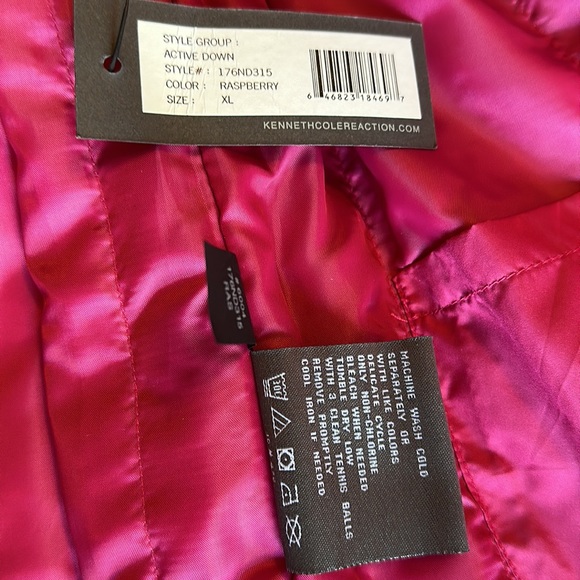 Reaction  by Kenneth Cole Women’s down vest  slightly puffer XL. NWT - Picture 8 of 9